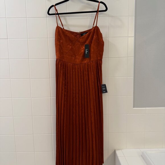 Lulus Regal Romance Rust Floral Jacquard Pleated Satin Midi Dress Orange - Picture 2 of 5